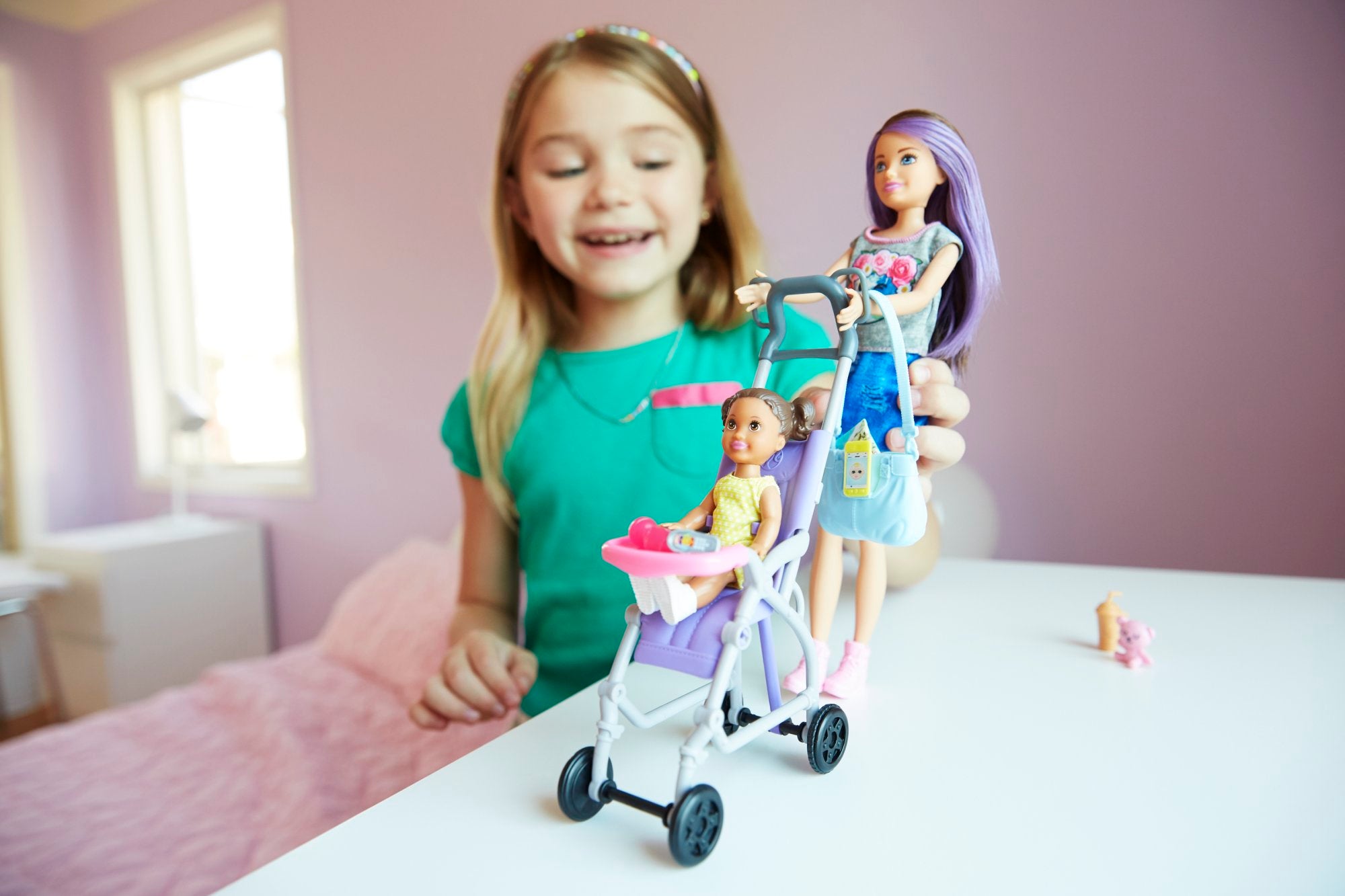 Barbie Babysitters Inc. Skipper Poupée et coffret de jeu Poussette et bébé  avec biberon bleu 