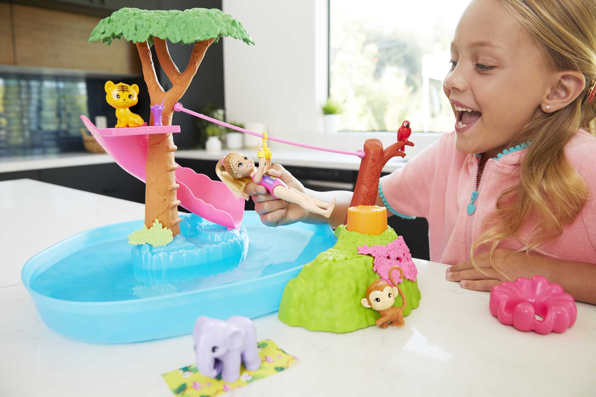 Barbie and Chelsea The Lost Birthday Splashtastic Pool Surprise