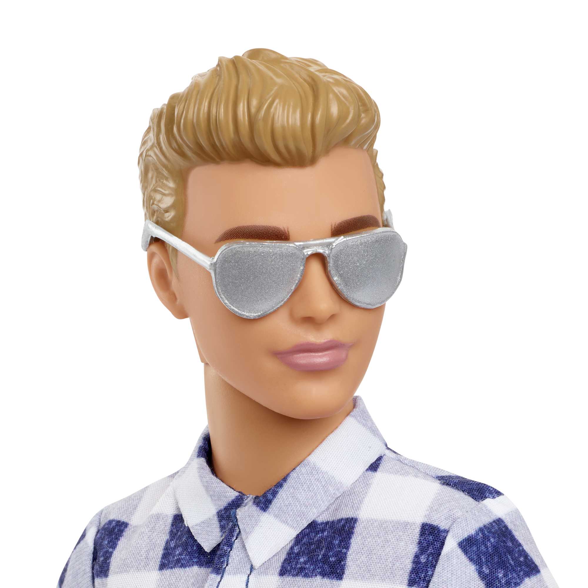 Boneco Ken Barbie Filme Dia de Praia e Acessórios HPL74 Mattel :  : Brinquedos e Jogos