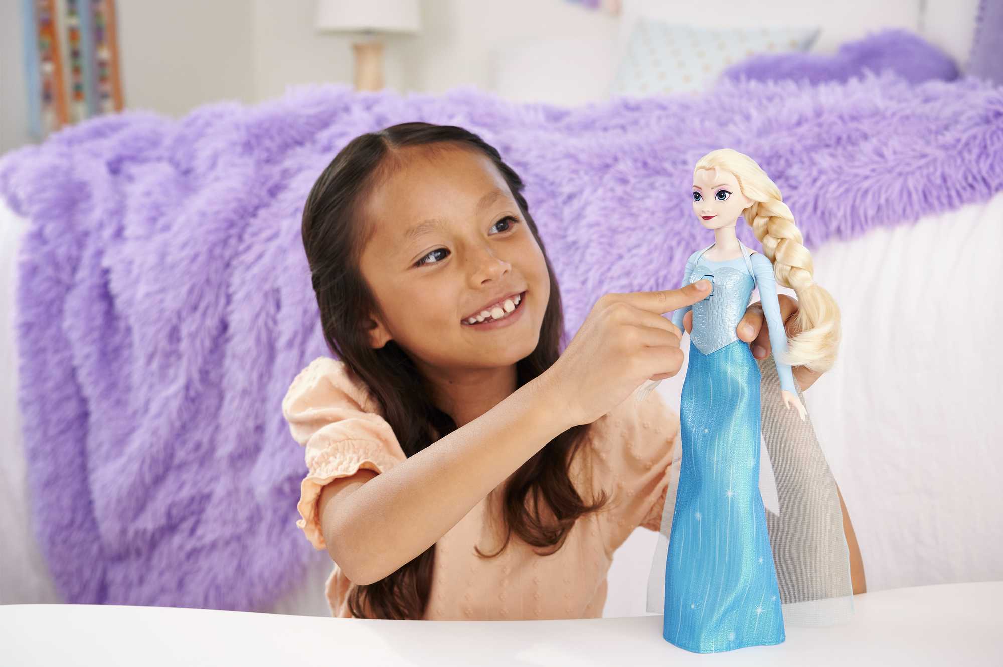 Poupée Disney Frozen La Reine des Neiges Reine Anna chantante Poupée Disney Frozen La Reine des Neiges Reine Anna chantante