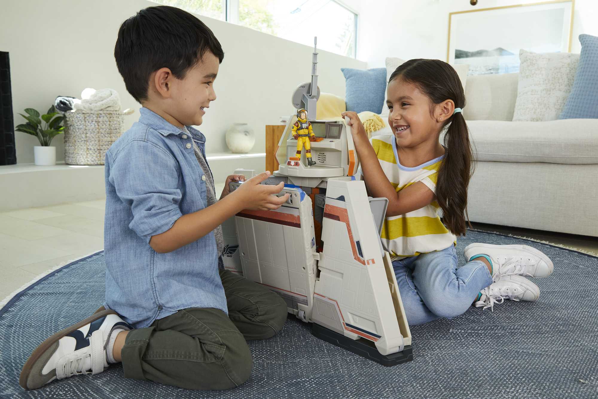 Disney and PIxar Lightyear Ultimate Star Command Base Playset | HJD33 ...