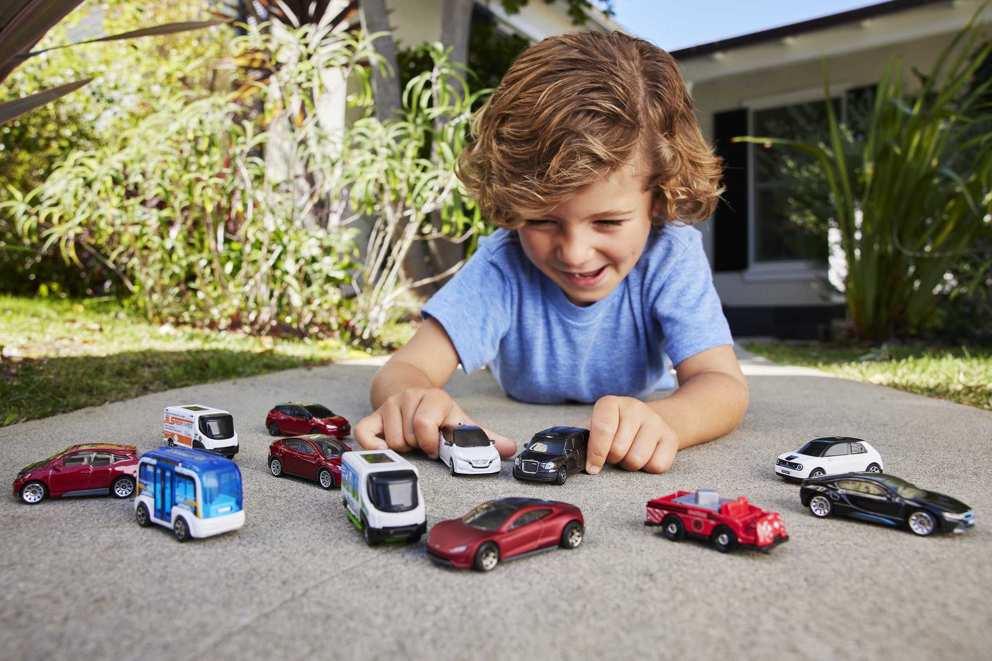 BECILES 16 pezzi Stunt auto giocattolo, set di piccole auto in lega, mini giocattolo per il gioco educativo dei bambini
